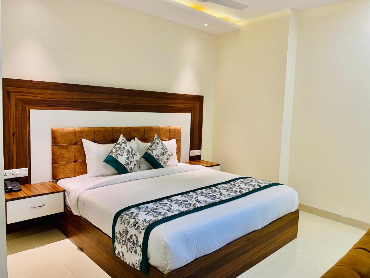 Hotel White House By An Hotels - Walking Distance From Golden Temple Amritsar Exterior foto